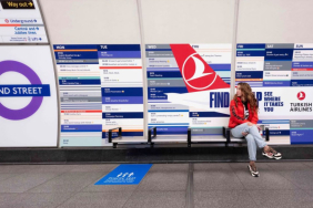THY, Londra Elizabeth Line’da bir yıllık reklam anlaşması yaptı 18 Sunexpress Hava Yolları Haberleri Sivrihisar IMG-20261015-WA0020