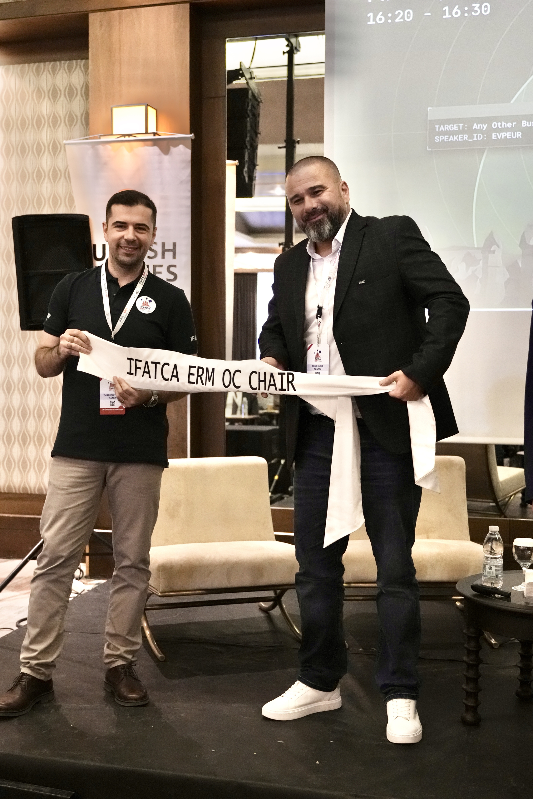 TATCA ev sahipliğinde Kapadokya'da düzenlenen IFATCA ERM 2026 Avrupa Bölgesel Toplantısı'na katılan hava trafik kontrolörleri ve havacılık temsilcileri