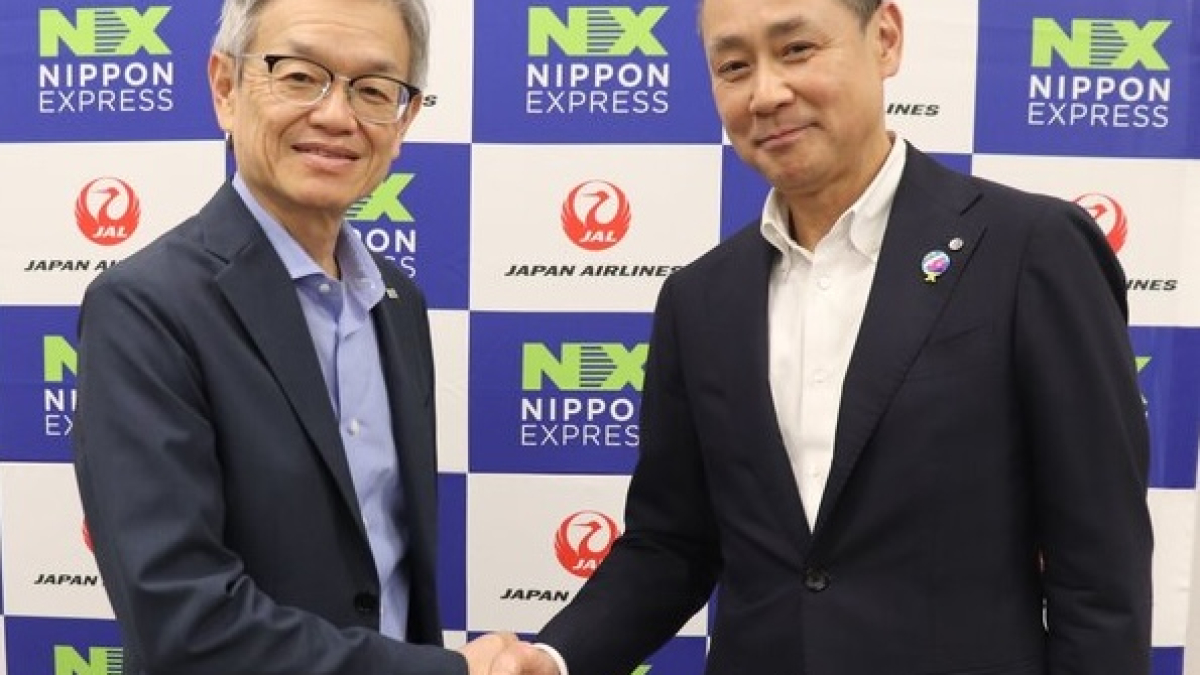 Japan-Airlines-and-Nippon-Express-partnership-Photo-Japan-Airlines