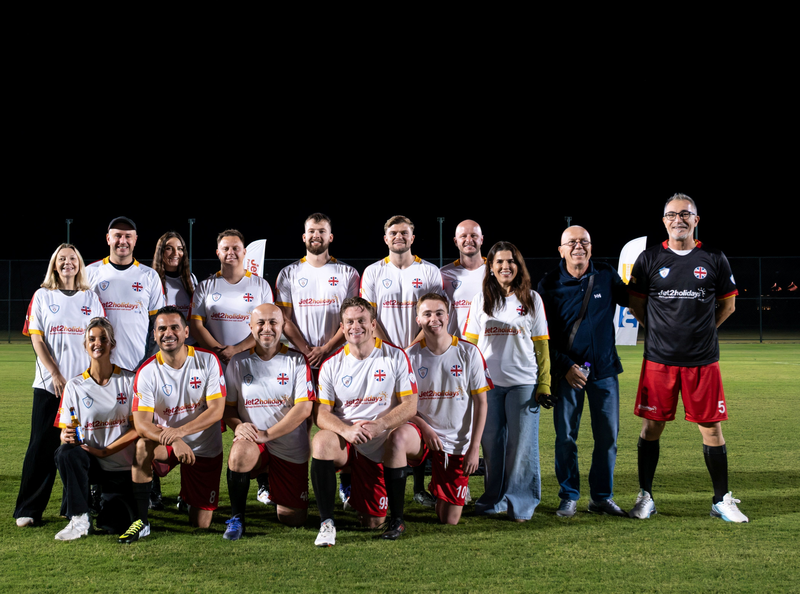 MTS Globe ve Jet2holidays Corendon Football Center'da Buluştu 3 Corendon Hava Yolları Haberleri Corendon MTS Globe Türkiye ve Jet2holidays ekiplerinin Corendon Football Center'da düzenlediği dostluk maçı