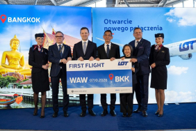 LOT, Varşova-Bangkok Seferlerini 26 Yıl Sonra Başlattı 18 Savunma Sanayii Haberleri Uçak LOT Polish Airlines Boeing 787 Dreamliner uçağı