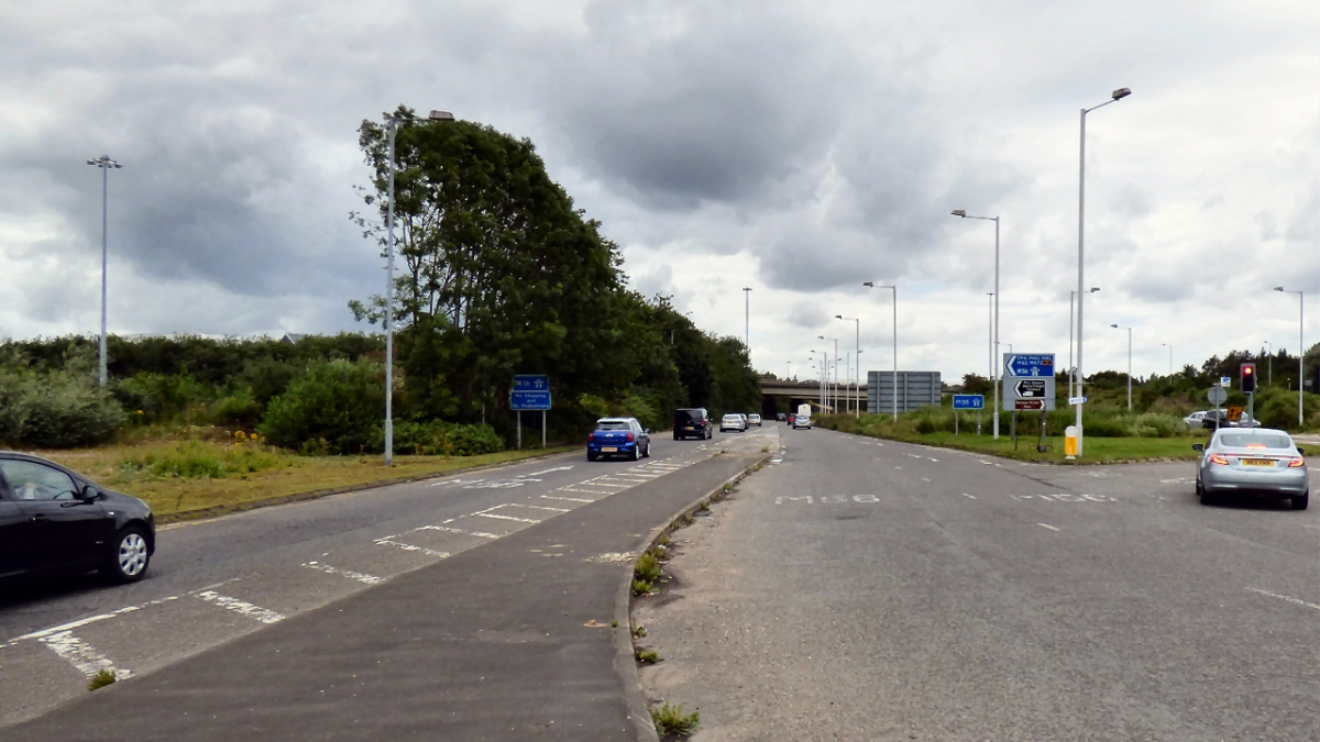 M56_Airport_Spur_-_geograph.org_.uk_-_5481932