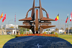 NATO’nun Geleceği İçin Avrupa Merkezli Yapı Çağrısı 17 Savunma Sanayii Haberleri Boeing NATO’nun geleceği ve Avrupa’nın ittifak içindeki rolünü gösteren haber görseli
