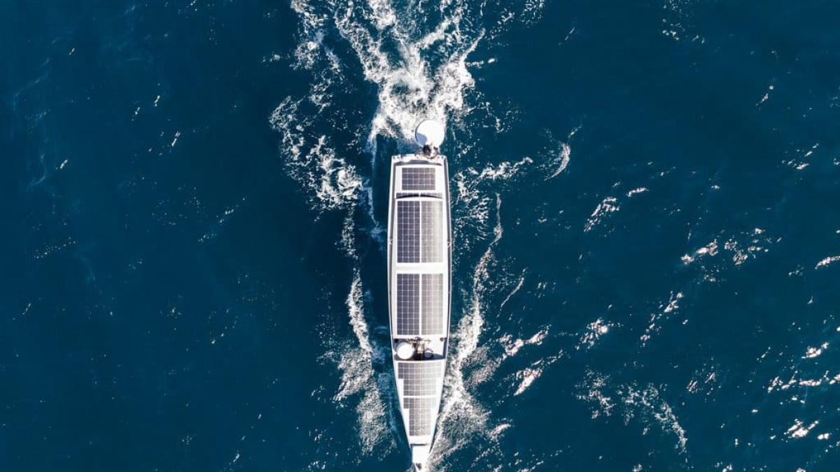 OCIUS-Bluebottle-Hybrid-from-Above-1024x683-1