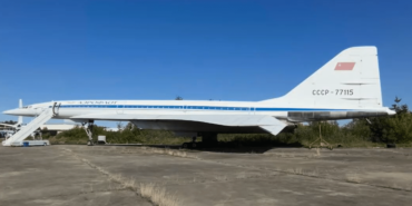 Russia-Tu-144-Display-1