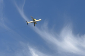 Vueling uçağı teknik sorun nedeniyle Barcelona’ya döndü 13 Havayolları AJet Passenger plane makes emergency landing after "technical issue"