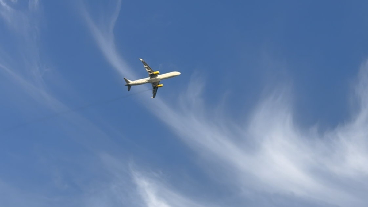 Passenger plane makes emergency landing after "technical issue"