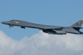 RAF Fairford’da konuşlu ABD Hava Kuvvetleri B-1B Lancer bombardıman uçağı