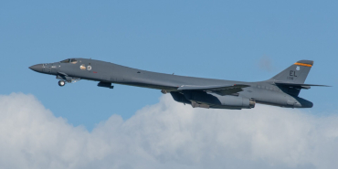 RAF Fairford’da konuşlu ABD Hava Kuvvetleri B-1B Lancer bombardıman uçağı