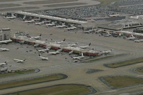 Atlanta Havalimanı’nda Kadın Tuvalette Ölü Bulundu 16 MRO & Bakım Peru V20HARTSFIELD20PLANES20BACKED20UP205P_WAGAc1de_146.mxf_00.00.15.17_1489526901698_2883153_ver1.0_640_360