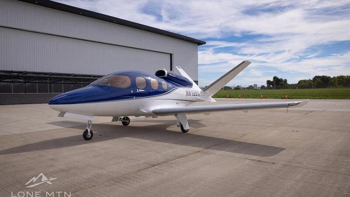 aircraft-jet-cirrus-sf50-g2-plus-for-sale-602111-e16445c1cdba58f4-800X600-1