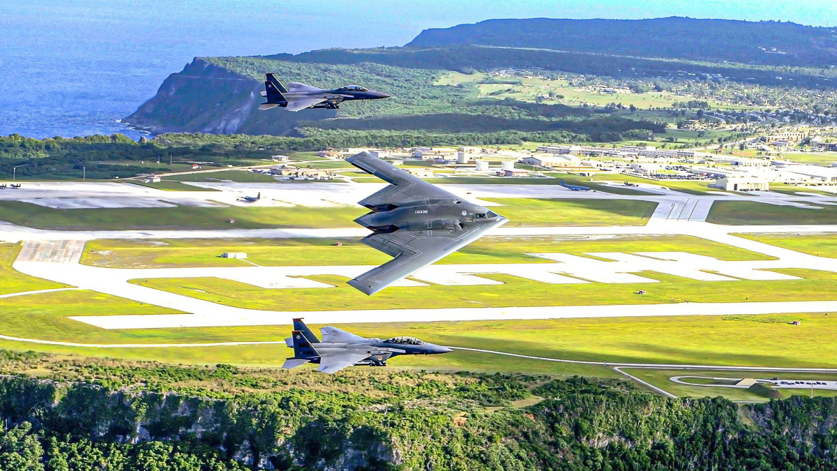 Guam’daki Andersen Üssü’ne 20 Dönümlük Yeni Apron 7 Hava Kargo rüzgar türbini parçaları andersen-afb