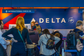 check-in-counter-for-delta-air-lines-flights-at-portland-international-airport