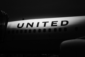 Seattle-Tacoma Uluslararası Havalimanı’na yönlendirilen United Airlines Boeing 787-9 uçağı