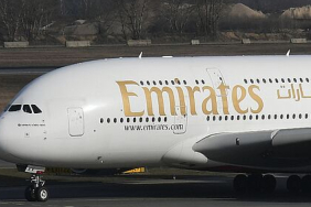 Emirates'in Cenevre-Dubai hattında kullanılan Boeing 777 uçağı