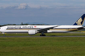 csm_Singapore_Airlines_Boeing_777_Medical_Flughafen_Wien_Mai_2023_Foto_Tobias_Bosina_03_5994a05527