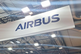 Airbus, yeni Avrupa savaş uçağında liderlik istiyor 14 Havacılık Haberleri Flyadeal Airbus-Logo (Archiv) / via dts Nachrichtenagentur