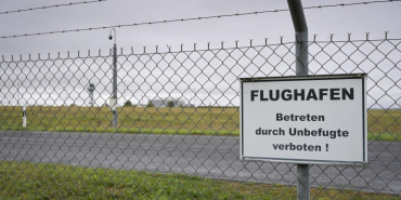erneuter-sicherheitsvorfall-am-flughafen-leipzighalle-1792326223