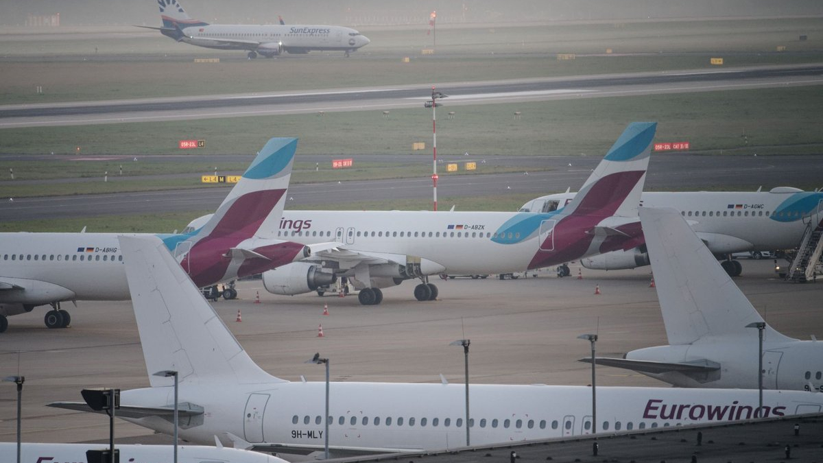 eurowings-maschinen-am-boden-20261016-155808