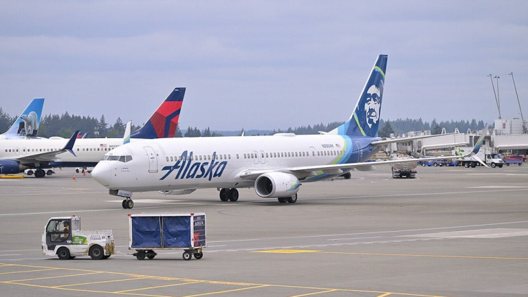 Sea-Tac ramp görevlisi Port of Seattle ve Alaska’ya dava açtı 7 Havayolları yakıt ek ücreti former-sea-tac-ramp-agent-sues-port-alaska-airlines-over-baggage-tug-crash-1