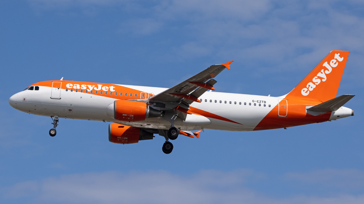 g-eztb-easyjet-airbus-a320-214_PlanespottersNet_1812610_ef43ff9af0_o