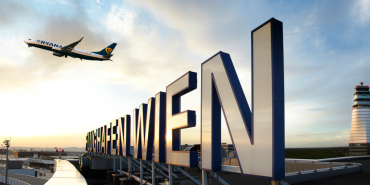 Ryanair uçağı ve Viyana Havalimanı