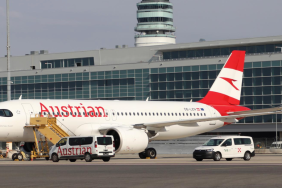 Austrian Airlines’a ait OE-LZN tescilli Airbus A320neo’nun Londra-Heathrow’da bekleyişini gösteren arşiv görüntüsü