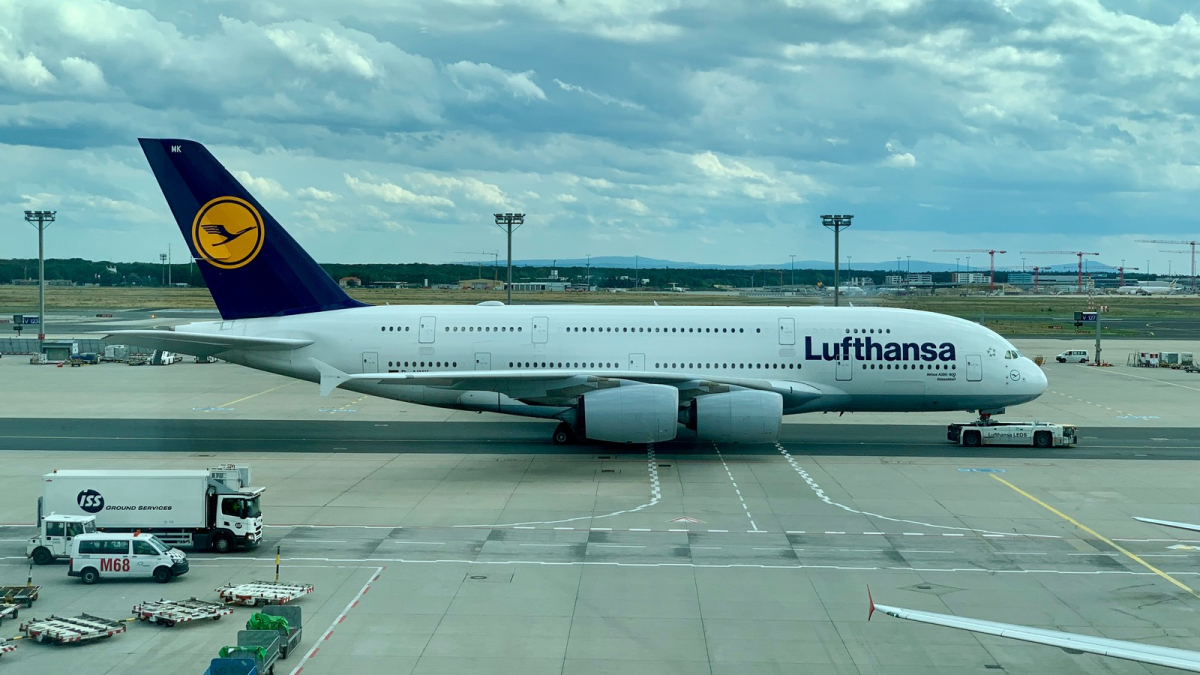 lufthansa-airbus-a380-frankfurt-flughafen