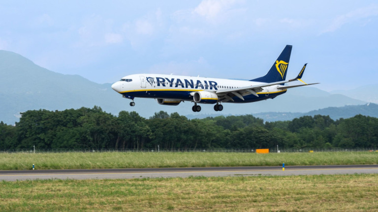 Ryanair Uçağı Bristol Yerine Alicante’ye İndi 5 Airbus Haberleri ryanair-boeing-737-800-landing