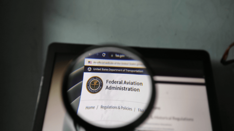 FAA, Gönüllü Havacılık Güvenliği Raporlarını Koruyacak 7 Havacılık Haberleri Hipersonik shutterstock_2350804675-1_f6d7de